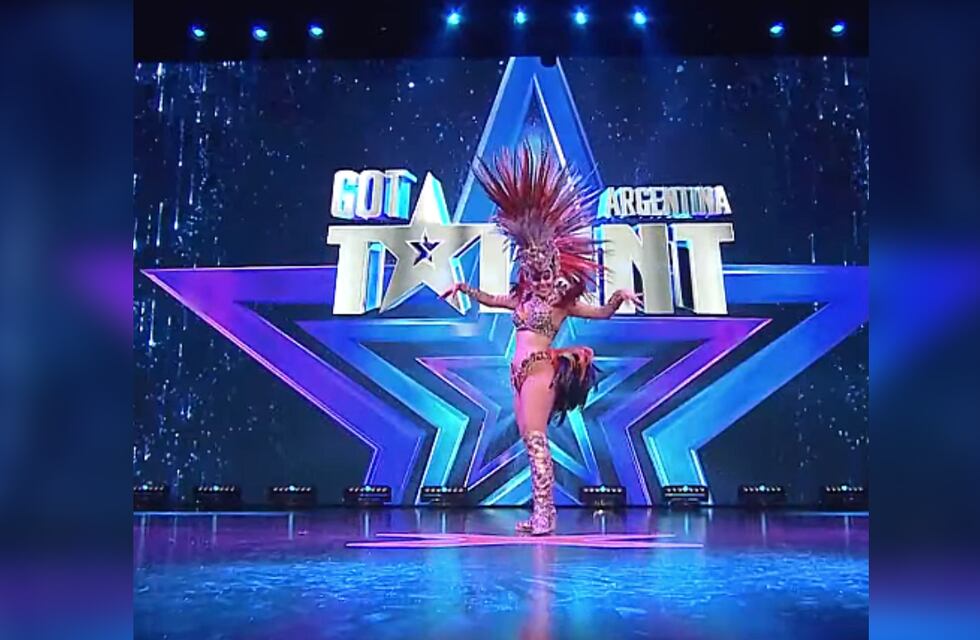 Karina, la correntina que llevó el color y la pasión del carnaval a Got Talent Argentina, hizo llorar a Emir Abdul
