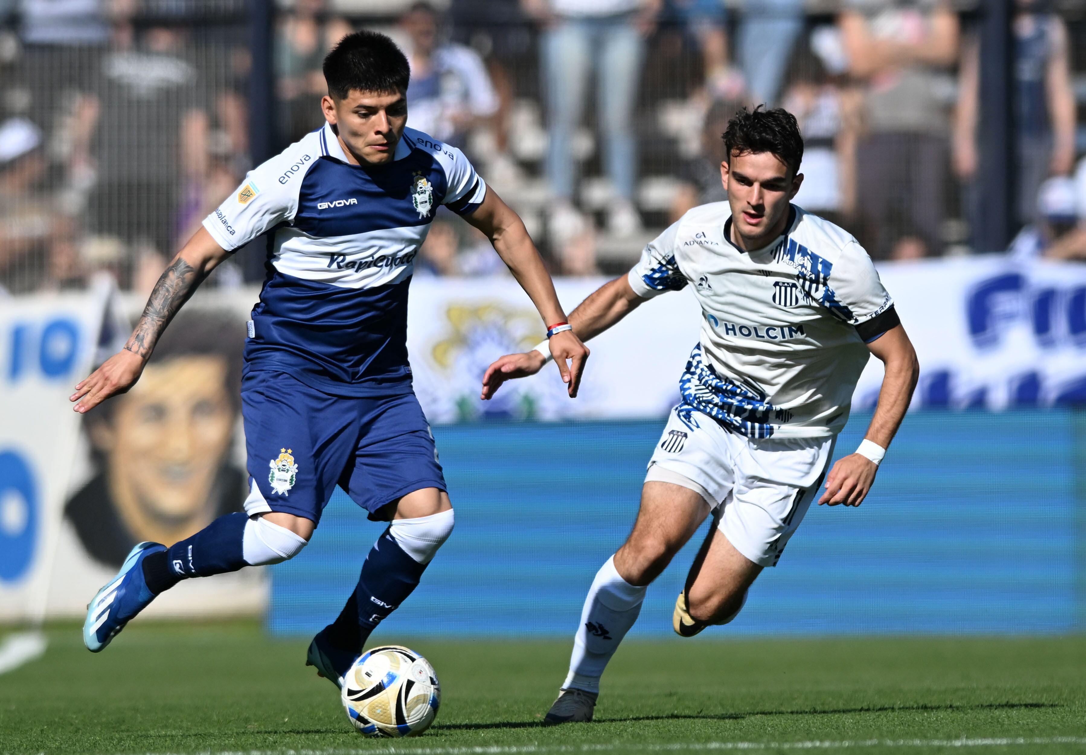 Talleres ante Gimnasia por la fecha 12. (Fotobaires).