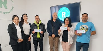 El Municipio entregó ayudas económicas a emprendedores rosaleños.