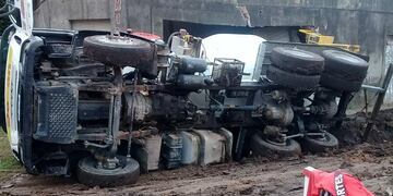 Camión volcado/Ig: Todo Gualeguaychú