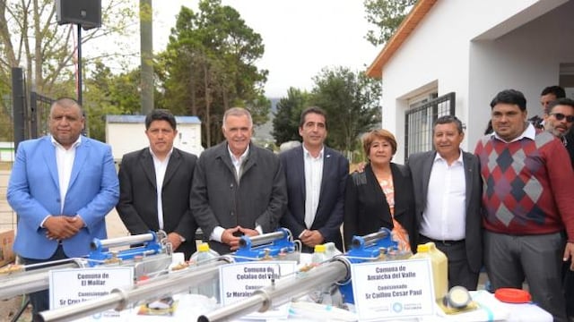 El gobernador entregó insumos de vital importancia en la lucha contra el Dengue.