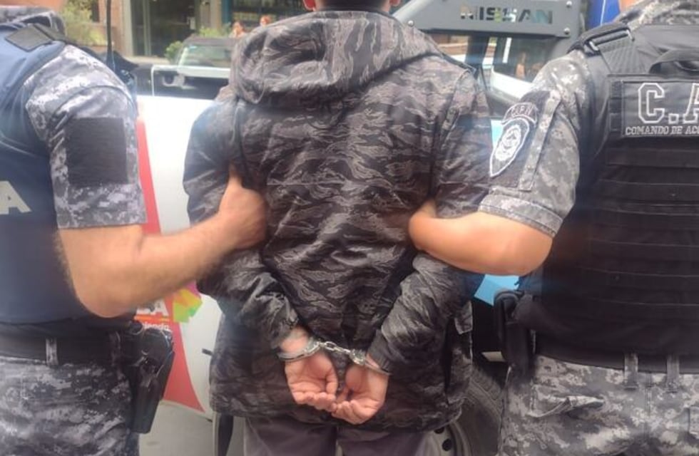 A los golpes, así atraparon a un ladrón en pleno Nueva Córdoba: los videos