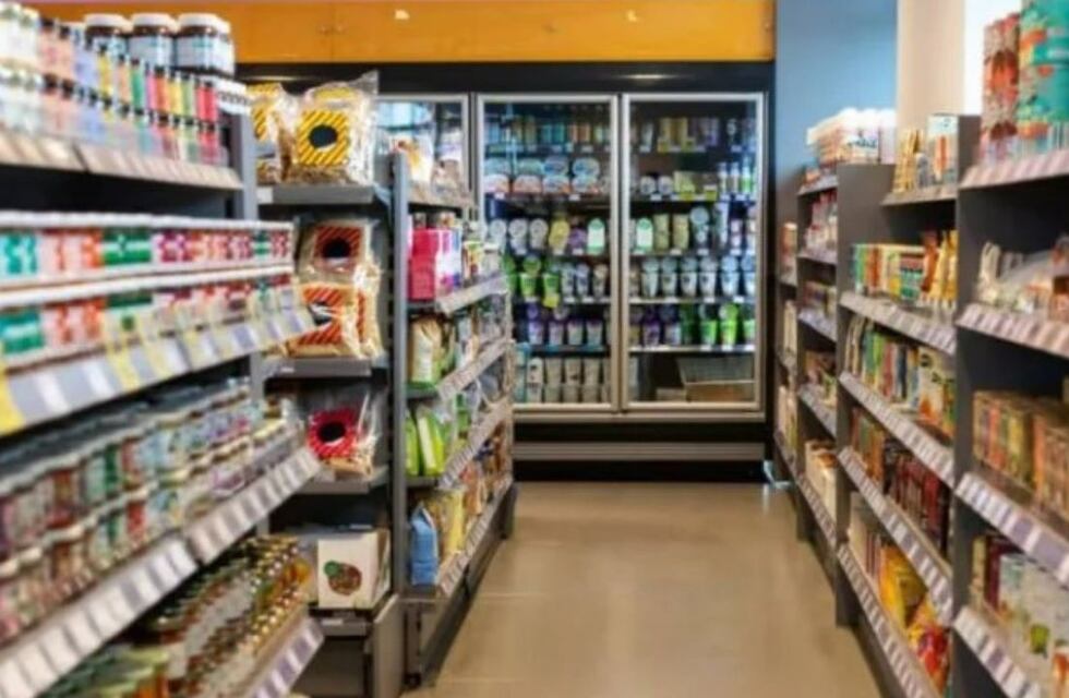 Un platense utilizó una insólita estrategia para que sus clientes no le pidan fiado y generó polémica