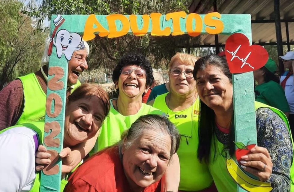 Un grupo de abuelos de Rivadavia quiere conocer el mar: la simpática campaña para recibir ayuda