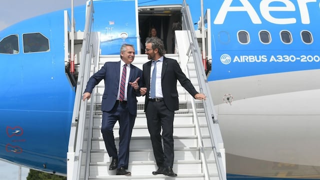 Alberto Fernández junto al ministro de Relaciones Exteriores, Comercio Internacional y Culto, Santiago Cafiero. Foto: Presidencia