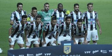 Con 10, Central Córdoba le ganó a Aldosivi 2 a 1 en Mar del Plata