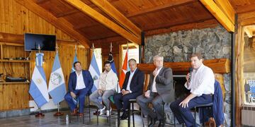 Melella participó de la reunión de mandatarios patagónicos en Neuquén