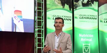 El Director Ejecutivo de la Cooperativa Guillermo Lehmann, Gonzalo Turri.