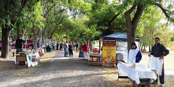 Domingo 1 de mayo hay Feria Periurbana.