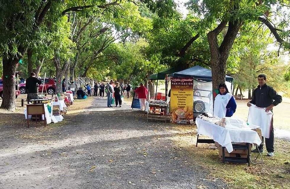 El domingo habrá Feria Periurbana en el Parque Botánico con horario extendido y locro en Paraná