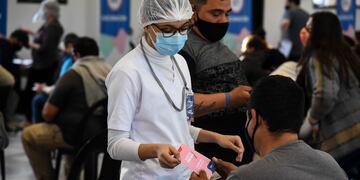 La provincia de Santa Fe notificó 2.729 casos de coronavirus y 63 muertes este miércoles
