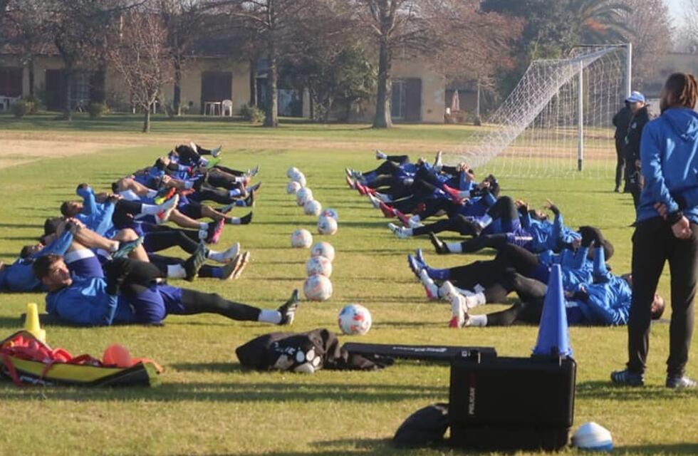 Godoy Cruz se quiere reforzar en las dos puntas con un defensor y un delantero