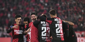 Los rojinegros definirán la serie en el parque de la Independencia.