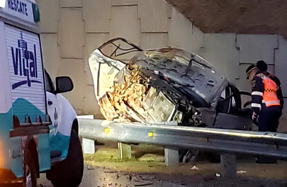 Madrugada fatal en Córdoba: dos muertos y cuatro heridos en dos siniestros viales