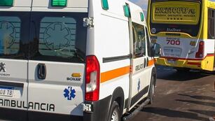 Un hombre muerto en Maipú, tras dar la vuelta en U y ser embestido por un colectivo.