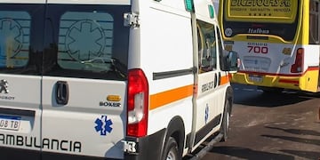 Un hombre muerto en Maipú, tras dar la vuelta en U y ser embestido por un colectivo.