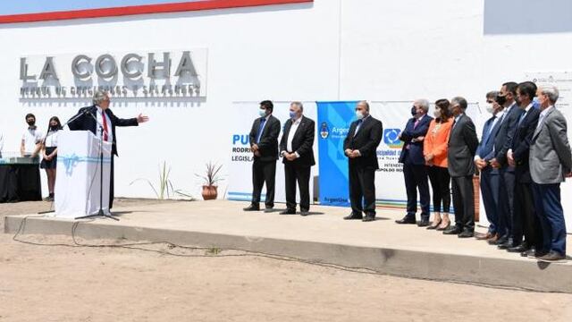 El presidente inauguró la planta de Chacinados La Cocha.