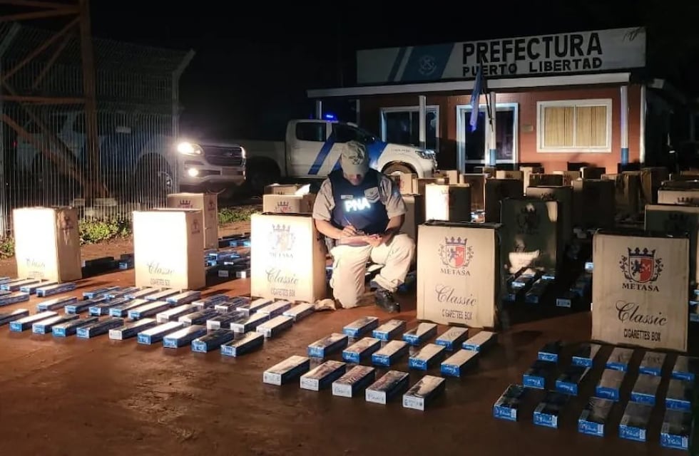 Secuestran millonario cargamento de cigarrillos de contrabando en Puerto Libertad