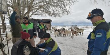 Asistieron a familias varadas en alta montaña.