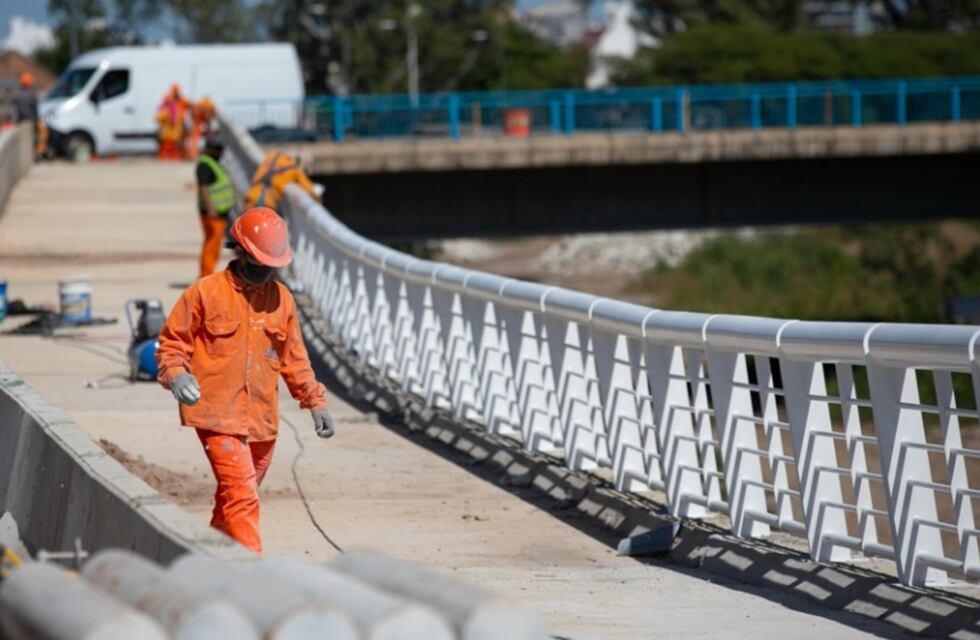 Avanza la construcción del nuevo puente Sargento Cabral: una joyita