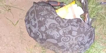 La bolsa que llevaba el joven detenido