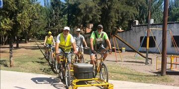 El Bicitren una actividad que con marcado éxito se realiza todos los jueves, viernes y sábado de la temporada. Para participar hay que sacar turno por la web. Gentileza Municipalidad de Luján de Cuyo