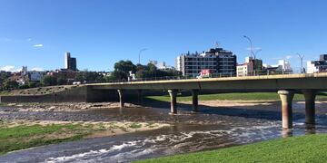 Ingreso de una nueva creciente al lago San Roque.