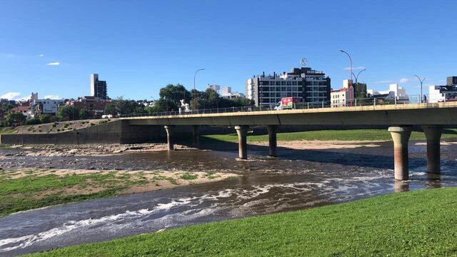 Ingreso de una nueva creciente al lago San Roque.