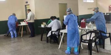 Hay 17 ciudades con restricciones sanitarias, la capital correntina entre ellas.