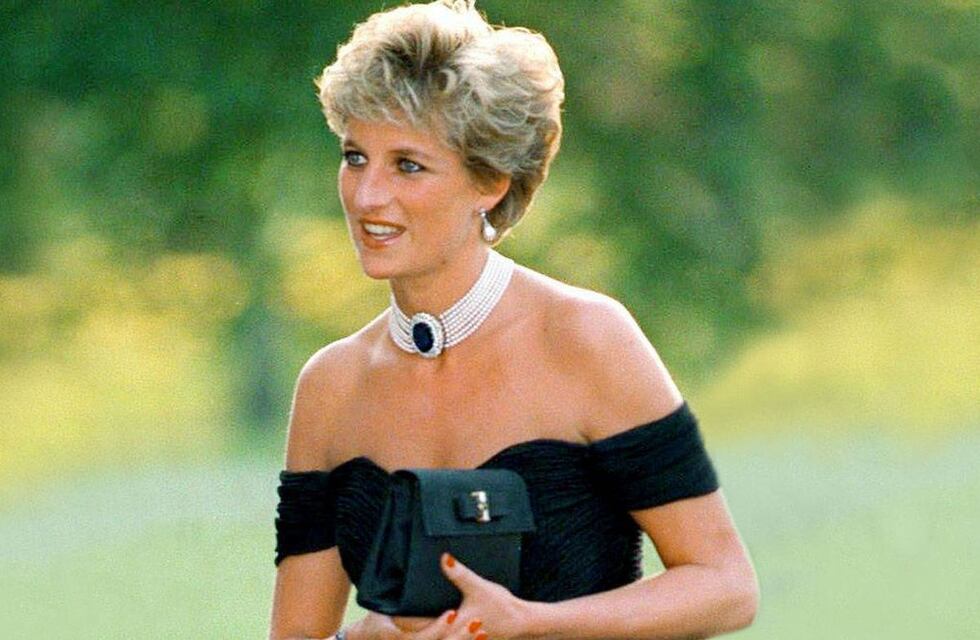Los 3 icónicos vestidos de Lady Di que se subastaron en cifras millonarias