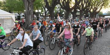 Masiva bicicleteada por los 140 años de Rafaela