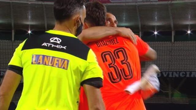 Lesionado, Marcos Díaz (34 años), le dejó su lugar al debutante Joaquín Blázquez (19).