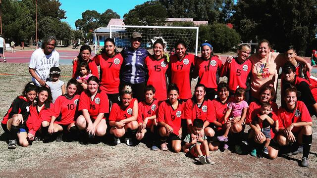 Ramonas goleó y quedó como único escolta de Venus.