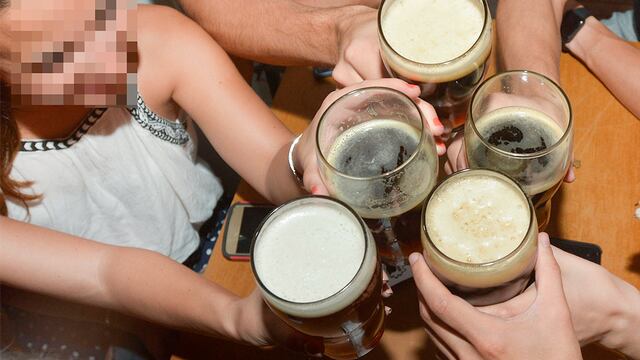 Se fueron de un bar sin pagar y le costó el sueldo a un mozo.