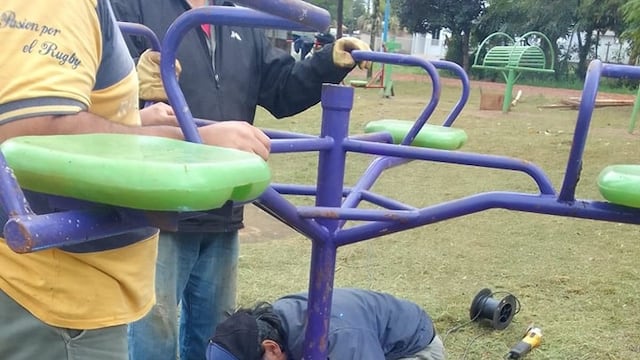 Puerto Iguazú: realizan reacondicionamiento de plazas y plazoletas en la ciudad.
