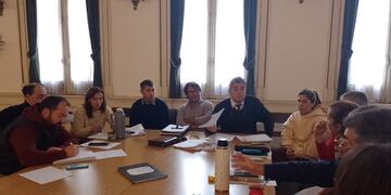 La Comisión de Hacienda y Producción se asesoró en el desarrollo de un plan de estudio de la red de agua