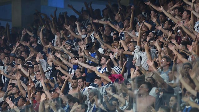 Fotos de la hinchada de Talleres en la final con Boca por la Copa Argentina. (Archivo)