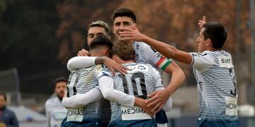 Independiente Rivadavia goleó a San Telmo 4-0 y se mantiene en el lote de los punteros de la Primera Nacional y llega entonado para el clásico mendocino ante Gimnasia.