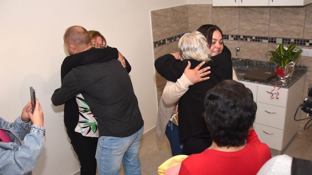 Entrega de viviendas en Tránsito