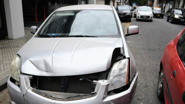 Denuncian que Nadin Martínez y Sebastián Coronel tuvieron un cómplice a bordo del Nissan Sentra.