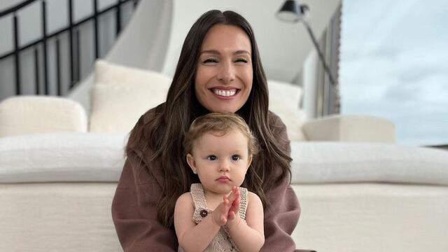 Fan de la playa: las fotos más tiernas de Ana García Moritán, la hija de Pampita, en Punta Cana.