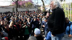 Rubén Daniele en la asamblea del SUOEM.