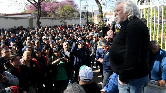 Rubén Daniele en la asamblea del SUOEM.