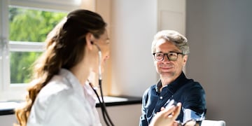 Es fundamental controlar la hipertensión arterial para disminuir el riesgo de sufrir complicaciones graves para la salud.