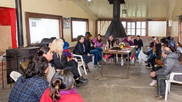 Importante reunión entre la Municipalidad y vecinos del barrio Itatí