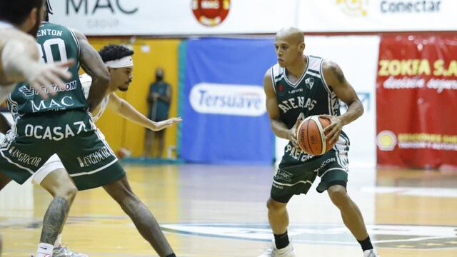 Atenas salió a jugar con un quinteto de extranjeros, entre ellos el boricua Guillermo Díaz (Germán Ruiz / Prensa Atenas).