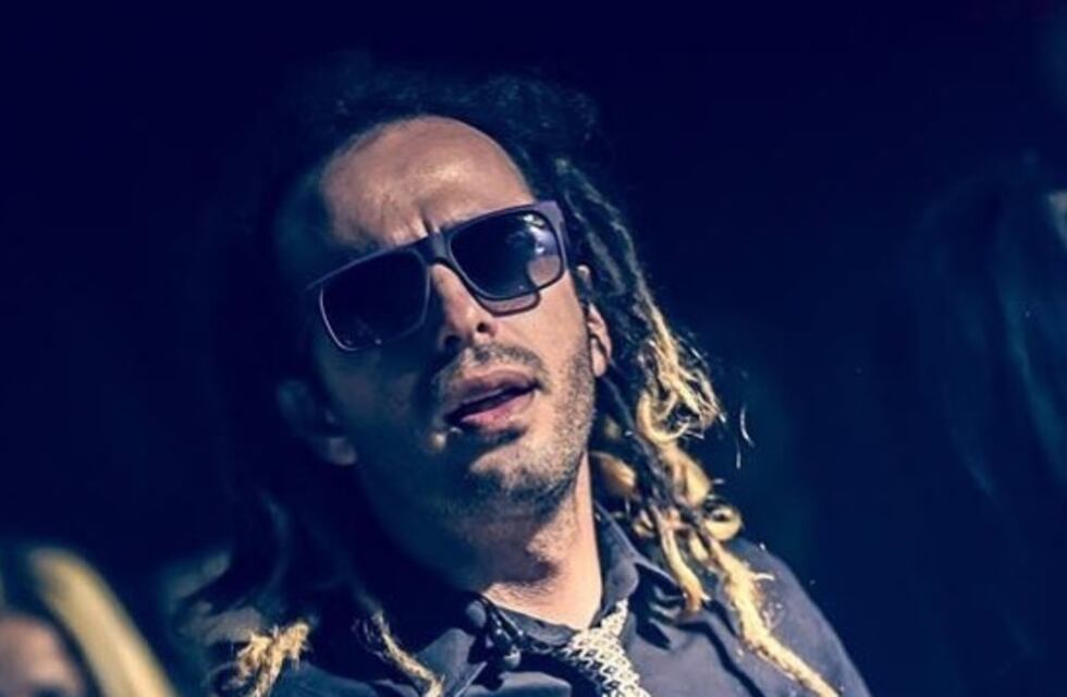 Cantante de reguetón Tiburón Valdez se vacunó contra el coronavirus