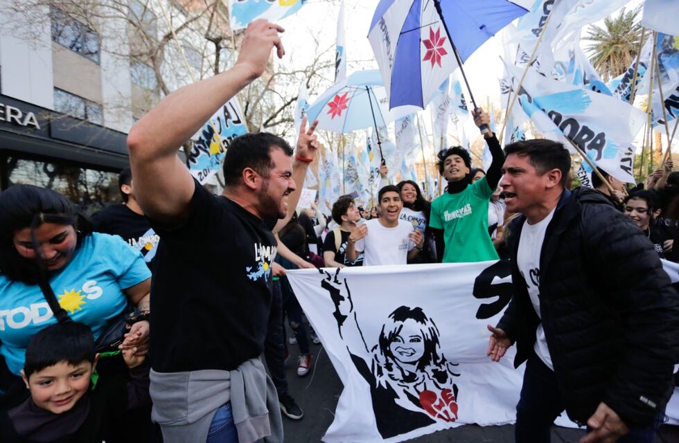 Cabildo Abierto PJ: Mendoza se encolumna al país apoyando a Cristina Fernández de Kirchner