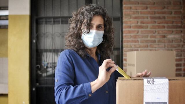 Norma Lópéz fue una de las primeras en votar en Rosario. (@NormaLopezSF)