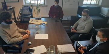 Walther Marcolini selló el acuerdo con la Secretaría de Servicios Públicos de Mendoza.